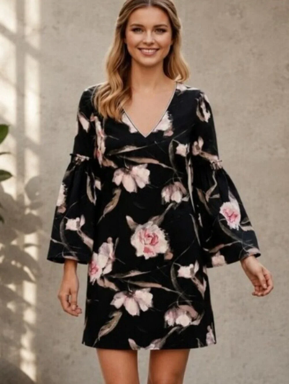 🎉SALE WHBM Black Floral Print Smocked Bell Sleeves Vneck Dress
